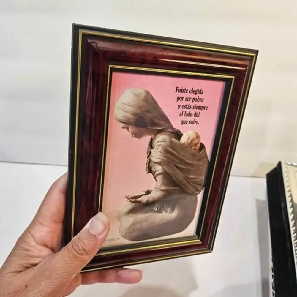 5 photo frames